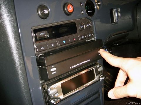 Nissan_Car-PC_2.jpg